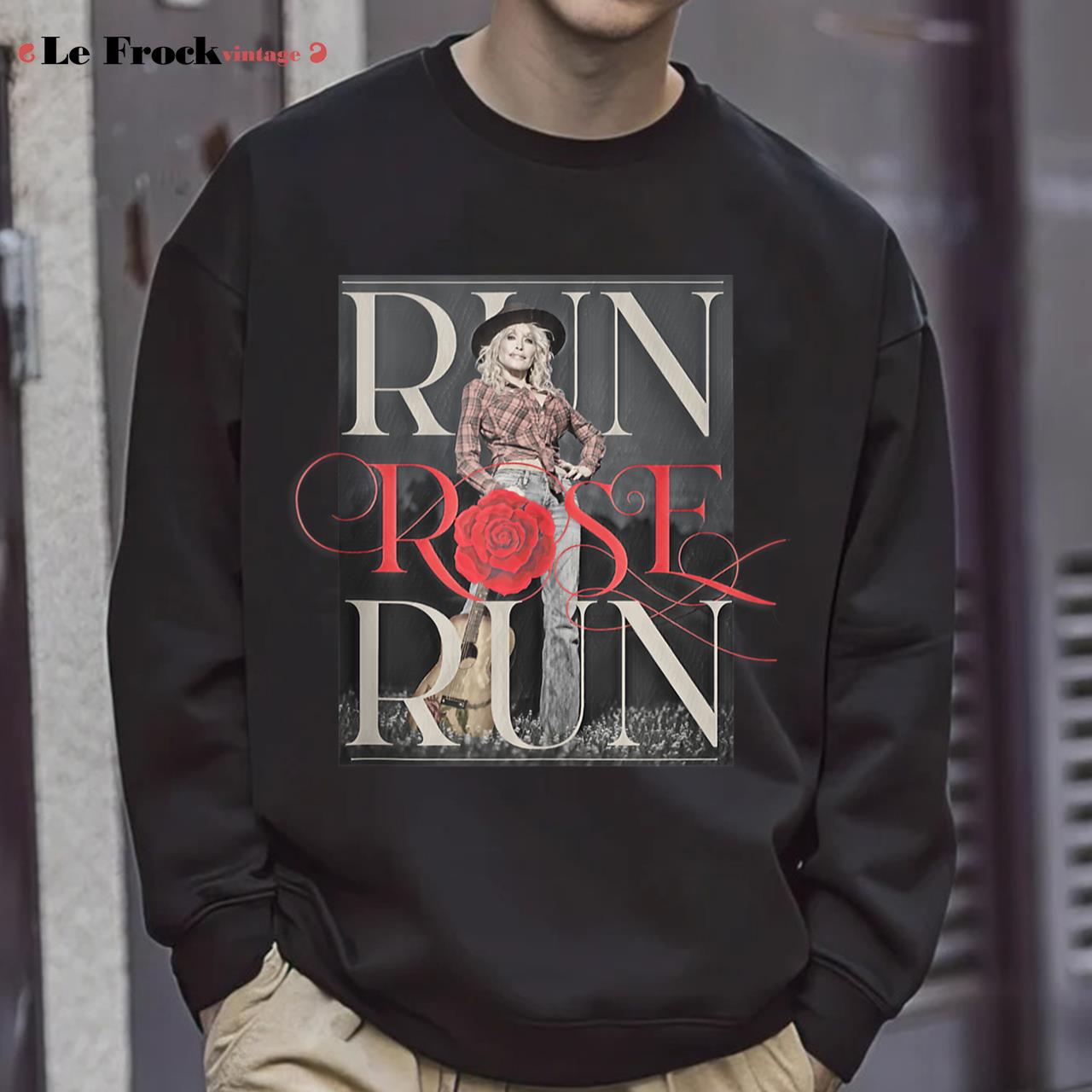 Run Rose Run Guitar Dolly Parton T-Shirt